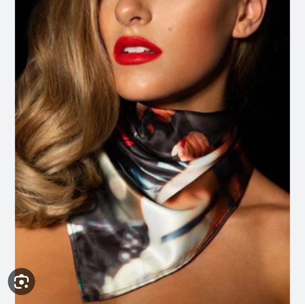 hoheybirdette scarf  new never use
